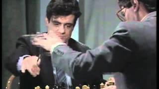 MARTES Y TRECE PARTIDA DE AJEDREZ ENTRE KASPAROV Y KARPOV [upl. by Miranda]