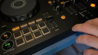 Probamos la función Smart Fader del Pioneer DDJ FLX 4 [upl. by Elockcin795]