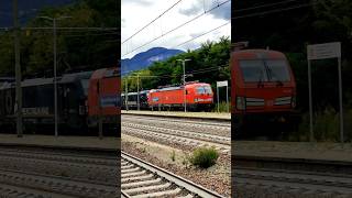 Vectron con i fari alti accesi [upl. by Suoicerpal]