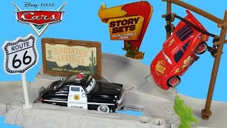 DISNEY CARS STORY SETS HIGHWAY HIDEOUT SHERIFF CHASES LIGHTNING MCQUEEN and WRECKS [upl. by Kore]