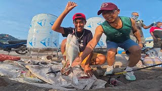 Kanya Kanyang Kuha Lang  Subrang Dami Ng Isda Catch And Share [upl. by Accemahs]