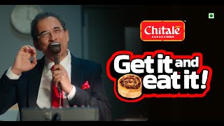 How does Harsha Bhogle enjoy Chitale Bakarwadi [upl. by Aryt969]