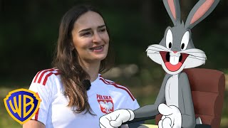 Martyna SwatowskaWenglarczyk 🇵🇱  Zwariowane melodie Sportowe wywiady z Królikiem Bugsem [upl. by Ahsitil]