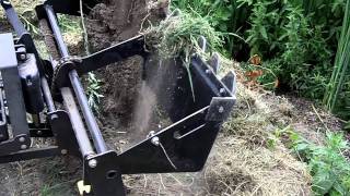 John Deere X300 amp 40 inch Tractor Shovel Close up Works [upl. by Vigor]