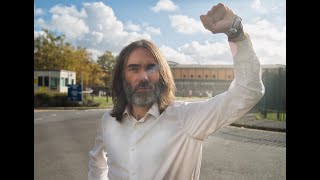 Cédric Villani après sa visite à Julian Assange dans la prison de Belmarsh [upl. by Ailecnarf]