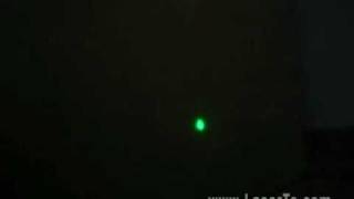 Laser pointer with no beam divergence [upl. by Aicilra]