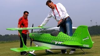 GIGANTIC XXXL RC PITTS VIPER SCALE 12 MODEL DEMO FLIGHT  Pitts Meeting Vechta Germany 2016 [upl. by Odrarej]