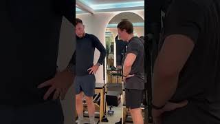 🤭 Volevano provare pilates ma ora hanno PAURApilates funnyvideos videodivertenti [upl. by Nolla]