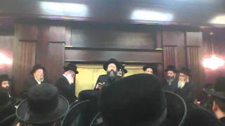 The Bobover Rebbe 45th St Being Maspid The Old Bobover Rebbetzin [upl. by Atirehs257]