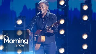 Grammy Awards 2024 Guitar used during iconic Tracy Chapman performance had Canadian roots [upl. by Aldric975]