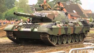 Stahl auf der Heide 2014 ★ Vorstellung Leopard 1 A5 ★720p60fps [upl. by Elnukeda969]