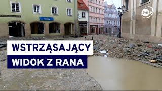 Kłodzko po pierwszej fali powodziowej Wokół powybijane szyby na ulicach meble quotJak opuszczonequot [upl. by Yoko]