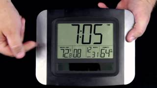 WT8029U Solar Powered Atomic Wall Clock [upl. by Uv]