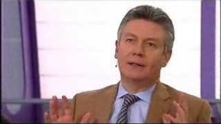 Interview De Gucht over boek tegen extreem rechts [upl. by Anet]