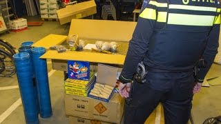 aangehouden met ZWAAR illegaal vuurwerk gepakt 20152016 [upl. by Clarkson]