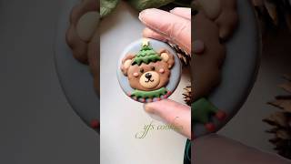 🎄Simple Christmas cookie decorating for beginners cookiedecorating royalicing christmas [upl. by Ahsercal420]