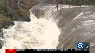 Hundreds evacuated along the Yantic River [upl. by Inalaehak576]