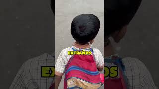 Este Niño Se Avergüenza Por Llevar Un Bolso Roto 💔❤️‍🩹 historiasreales [upl. by Ayat]