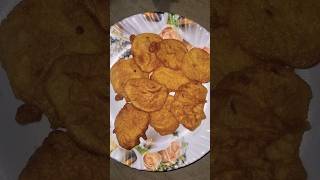 Aloo Pakora 👌youtubeshorts tranding food cooking shorts vairal [upl. by Gnaht391]