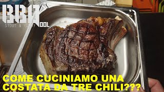 Una costata da tre chili al barbecue Che meraviglia [upl. by Aylmer]