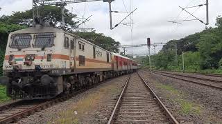 12450 Chandigarh Madgaon Goa Sampark Kranti Express Arriving Karmali Railway Station [upl. by Shirlie]