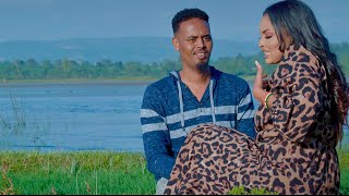 Qamar Suugaani Ft Warda Happy  Jawi Officail Video [upl. by Lallage406]