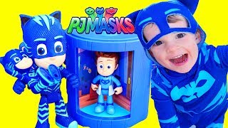 PJ Masks Disney Assistant Transforming Tower Toy Review [upl. by Evin]