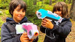 Dani y Evan entrenan con los BLASTERS Revolution LASER X [upl. by Yaf]