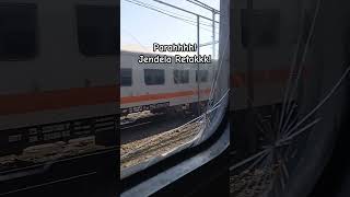 Jendela kereta Retak ulah orang tidak bertanggungjawab shorts trendingshorts kai121 railfans [upl. by Enellek]