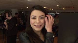 Miranda Cosgroves Sparks Fly Toys R Us Celebration [upl. by Radman]