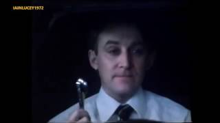 HAMLET CIGARS TV ADVERT 1982 CAR WASH THEME hamlet mild cigars tv advert LWT 1982 [upl. by Clarisa180]