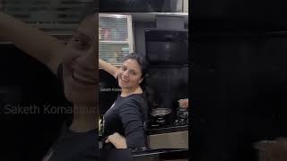 sreemukhi cooking kompalokumpati sakethkomanduri telugushorts ytshortsindia cuemedia [upl. by Acilejna961]