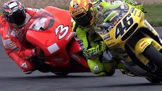 Valentino Rossi vs Max Biaggi  Motogp 500cc Suzuka 2001 [upl. by Horatio30]