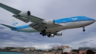 Maho Beach Saint Maarten  747 lands [upl. by Lisandra]