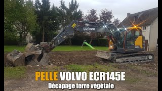 Pelle à chenille Volvo ECR145E Décapage Terre végétale [upl. by Ahseetal]