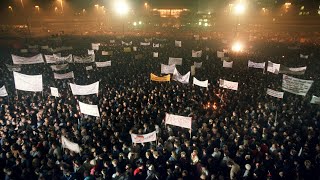 Montagsdemos Anfang vom Ende der DDR  AFP [upl. by Cusick]