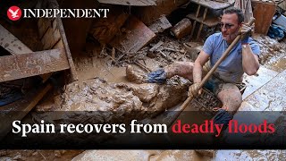 Live Valencia locals come together to distribute aid after deadly Spanish floods [upl. by Navarro471]