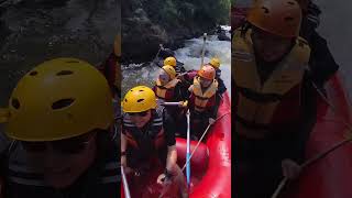 Arus Air Deras Tapi Nyangkut Saat Rafting Sungai Cisadane  Alamanda Arum Jeram [upl. by Clyte]