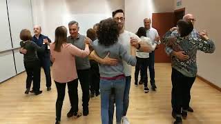 5 Passos de Kizomba com 3 Saídas KizombaGratiscom [upl. by Valenta390]