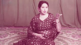 Iqbal Bano “Ghazal”  Teri Soorat Nigaahon Mein Phirti Rahe Tabish Kanpuri [upl. by Nelly50]