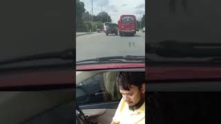 পাজেরো vs বাস shorts dhakaciti traffic drive banglaroad pedestriancrossing [upl. by Carol927]