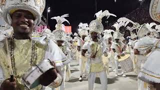 Bateria da Mangueira Carnaval 2023 esquenta [upl. by Yunfei]