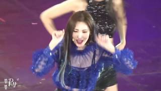 Fancam 181026 Sunmi  quotGashinaquot  VHeartbeat live in Viet Nam [upl. by Tsnre]