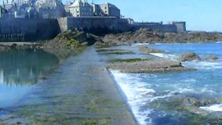 Grandes Marées à SaintMalo  TimeLapse Marée Descendante Fort National [upl. by Elreath]