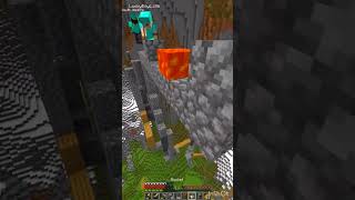 Minecraft speedrunner vs hunters clutch gaming minecraft shorts clutch god [upl. by Emelia]