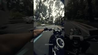 Trident 660 pulls 🏍️🏍️ trident triumph triumphmotorcycles trident660 [upl. by Eimmelc]