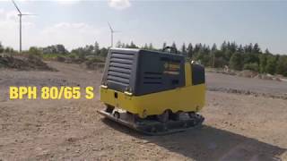 BOMAG BPH 8065 S TWEERICHTINGSTRILPLAAT [upl. by Trebliw]