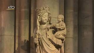 Hymne Magnificat à NotreDame de Paris Moments avant lincendie du 15042019 [upl. by Franklin116]