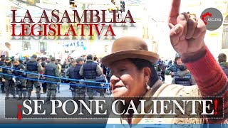 ¡SE PONE CALIENTE EVISTAS Y ARCISTAS EN PUERTAS DE LA ASAMBLEA  CabildeoDigital [upl. by Marlowe382]