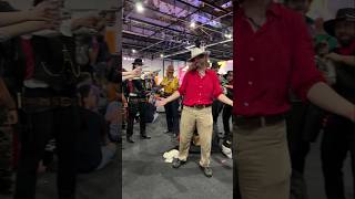 Micah Bell Death Cosplay Version Red Dead Redemption 2 Van Der Linde Gang Cosplay  Brasil Game Show [upl. by Cordova]